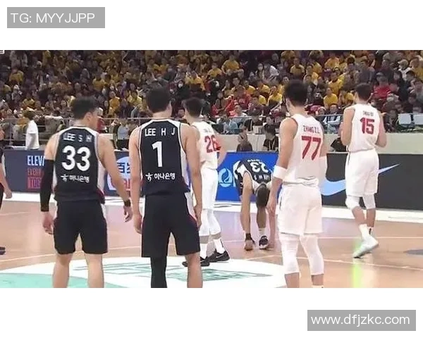 辽宁男篮绝地反击！98比94击败新疆，成功挺进季后赛