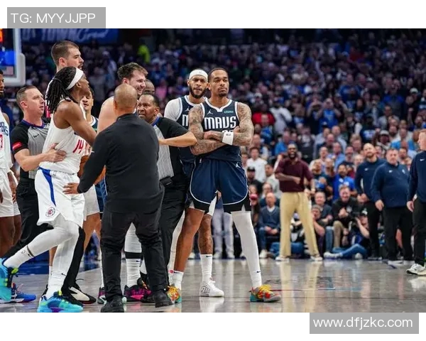 伤痛中的希望：独行侠队员因伤缺席季后赛的背后故事